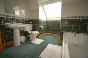 ach-na-brae bathroom